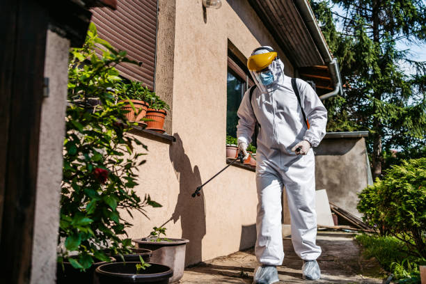 Best Commercial Pest Control Services  in Random Lake, WI